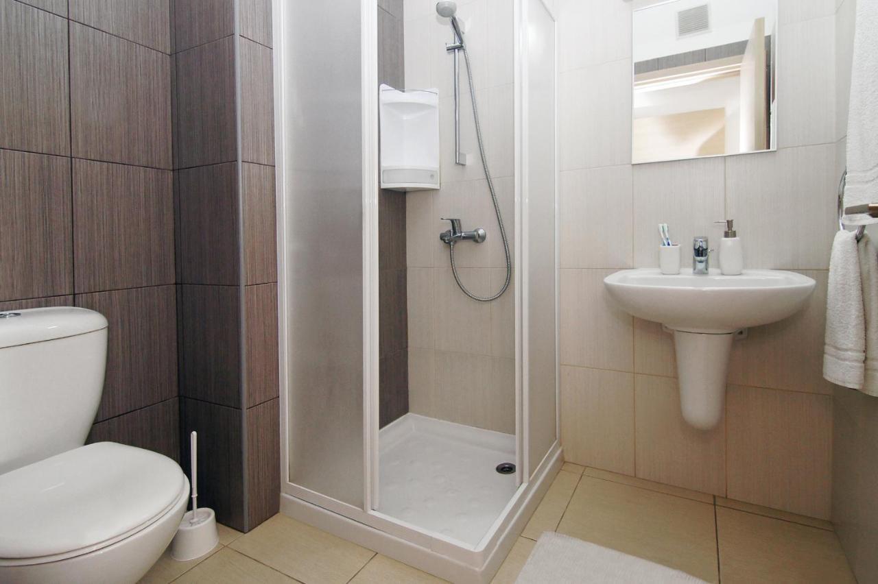 Calypso - Coralli Beachfront Apartment プロタラス エクステリア 写真