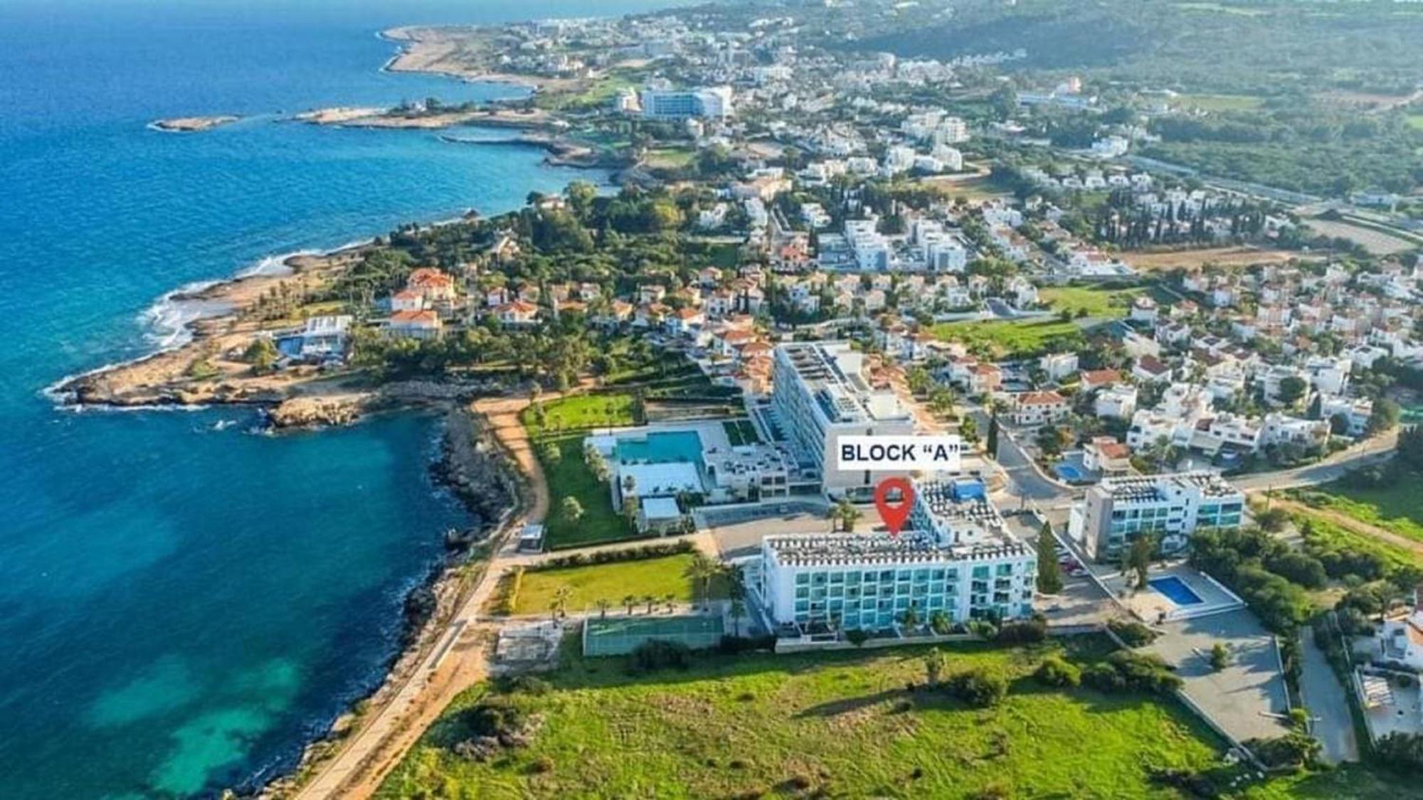 Calypso - Coralli Beachfront Apartment プロタラス エクステリア 写真